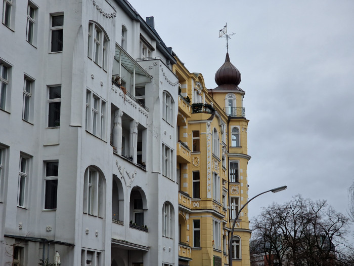 Das Galaxy S22 Ultra hat zwei Teleobjektive - eines bietet ein dreifache Vergrößerung. (Bild: Tobias Költzsch/Golem.de)